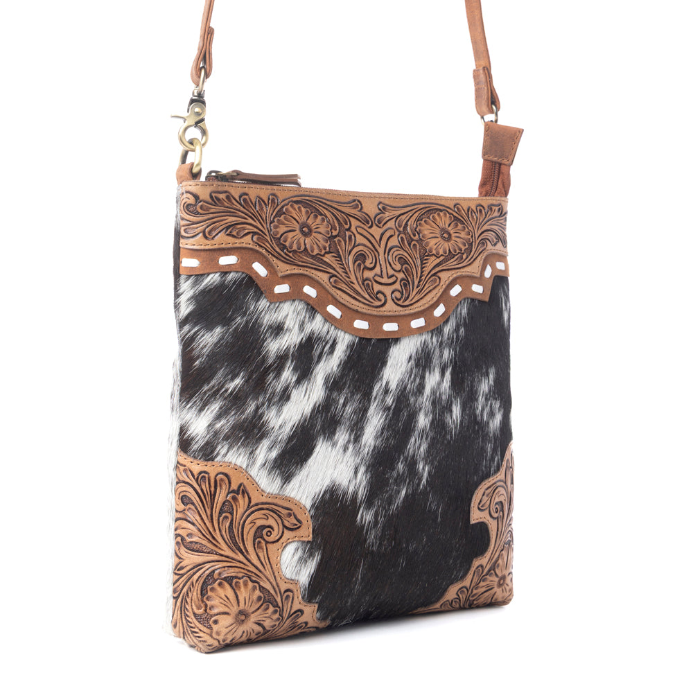 Myra Yellowstone Wind River Handtooled Bag in Midnight Sable - Myra USA