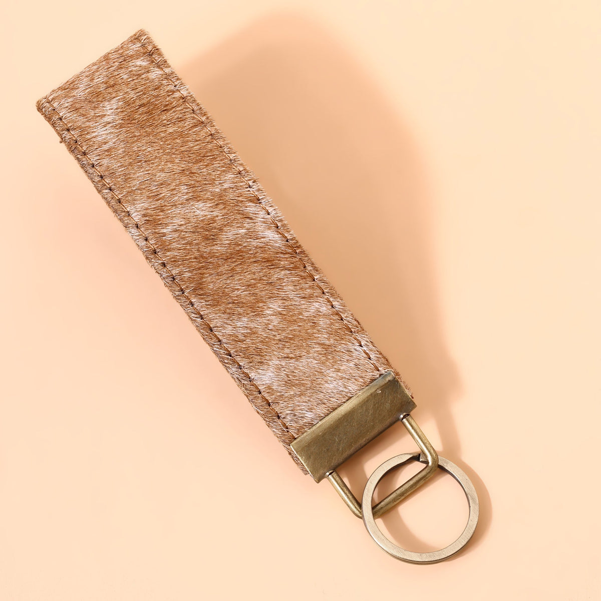 Myra Sacaton Key Fob in tan with hair on - Myra USA