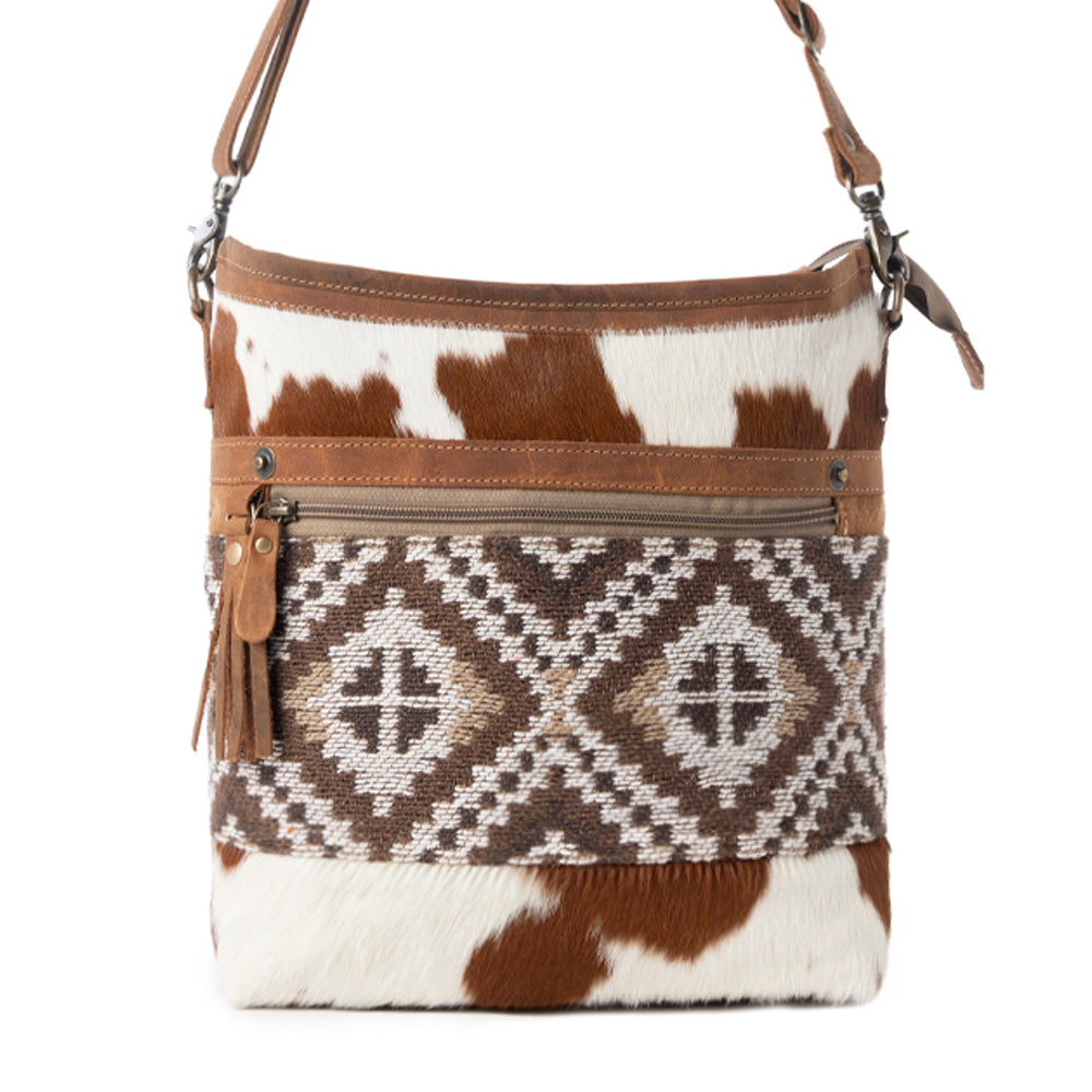 Diamondback Trail Western Shoulder Bag for Women in Brown with Rug details - Myra USA