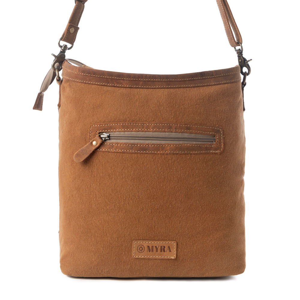 Diamondback Trail Western Shoulder Bag for Women in Brown with Rug details - Myra USA