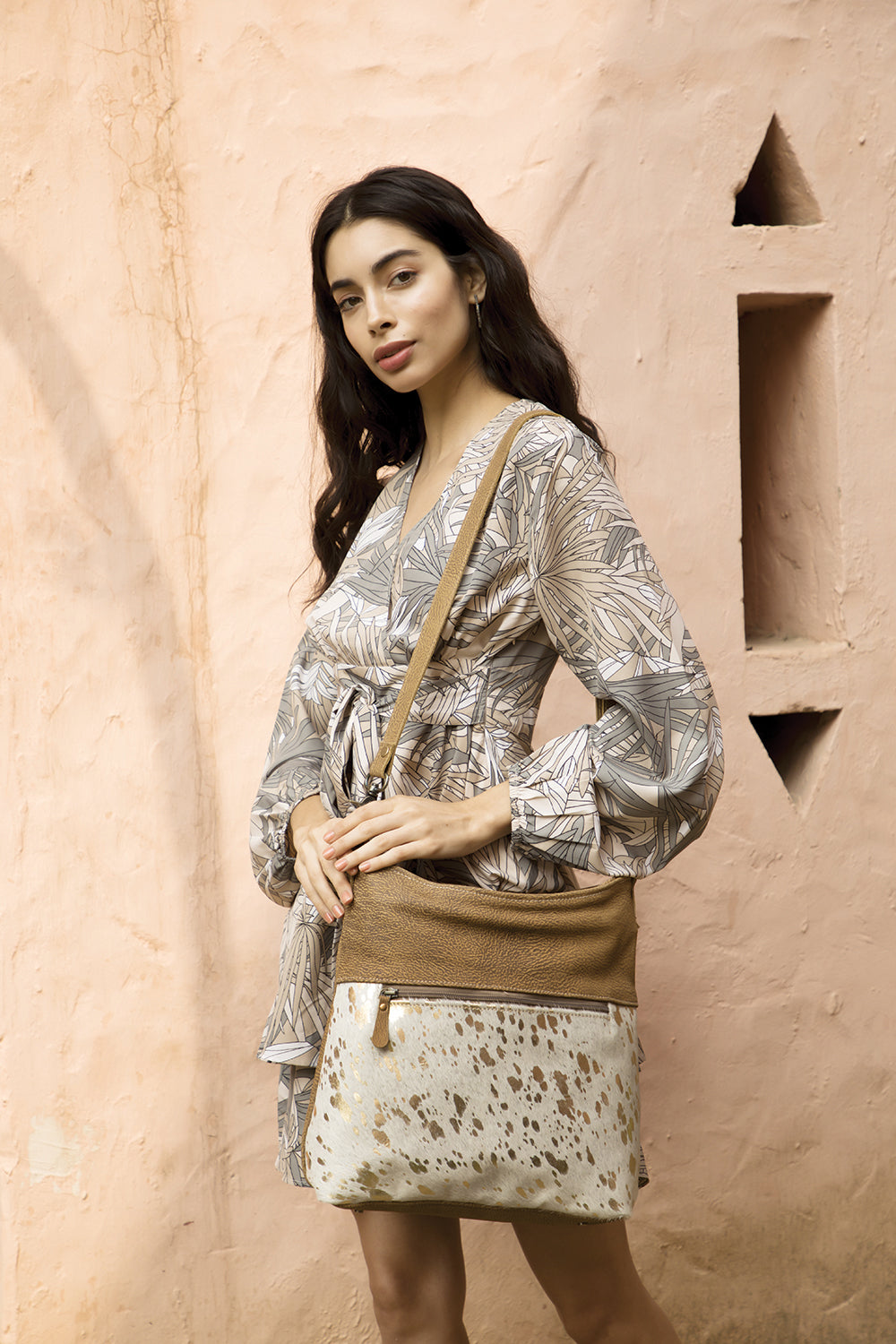Freethinker Leather Shoulder Bag - Myra USA