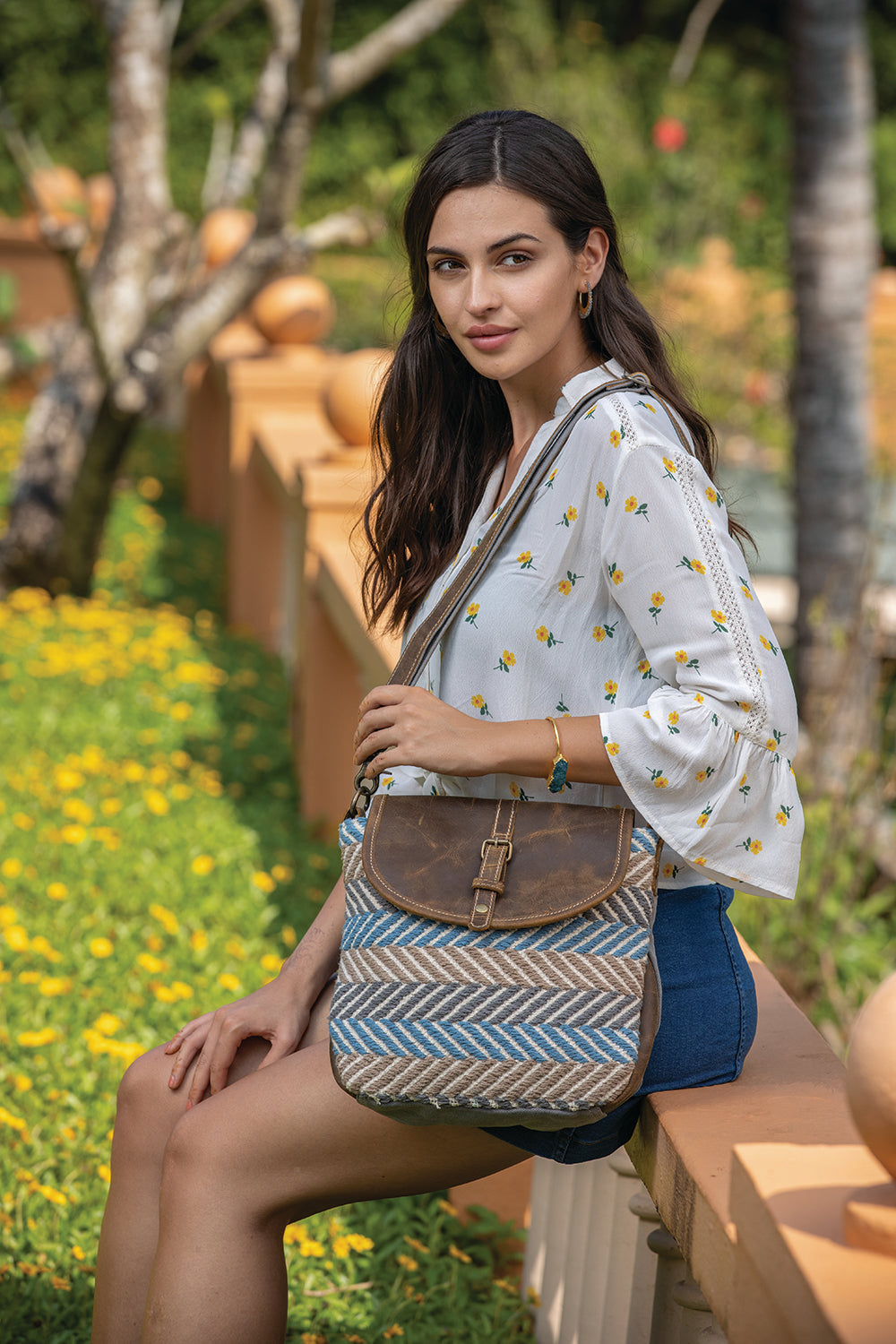 Winner Small & Crossbody Bag - Myra USA