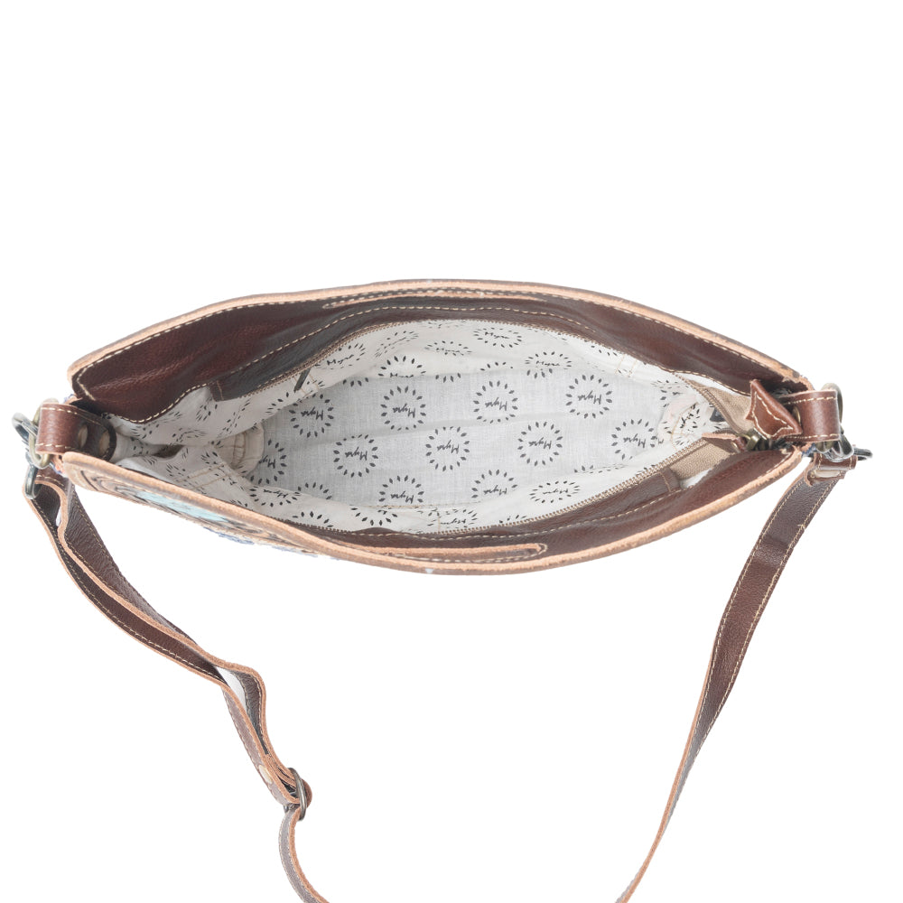 AZURE PETALS HAND TOOLED BAG. - Myra USA