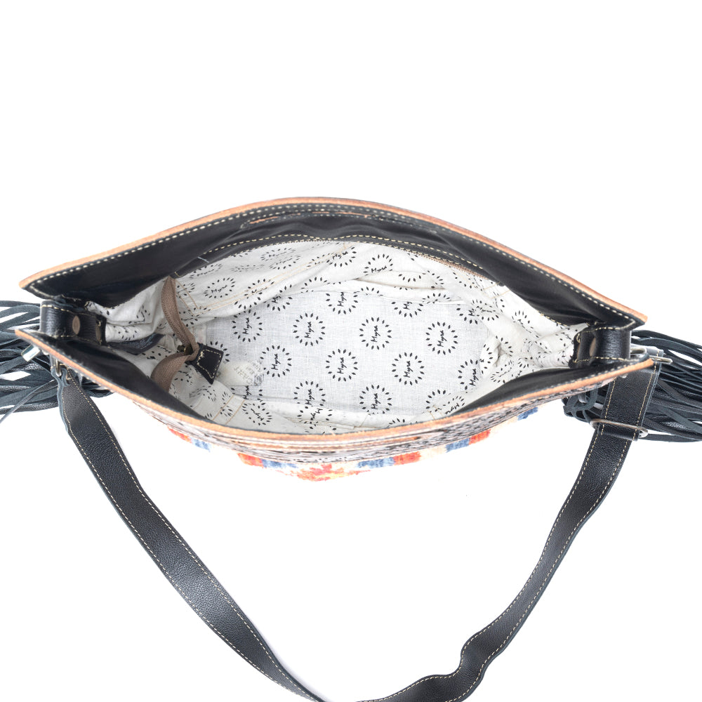 IMPACTFUL HAND TOOLED BAG - Myra USA