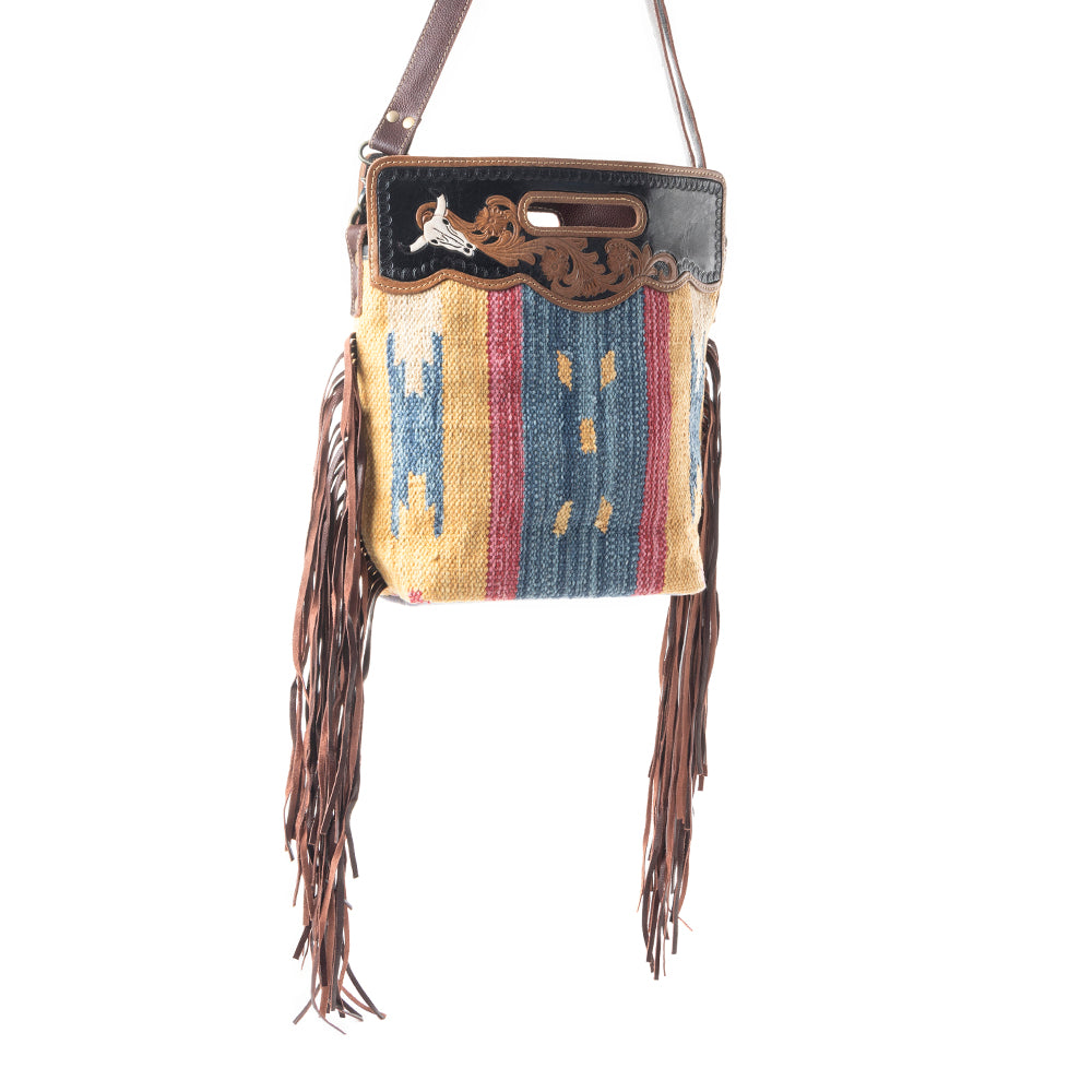 BLUE STREAM HAND TOOLED BAG - Myra USA