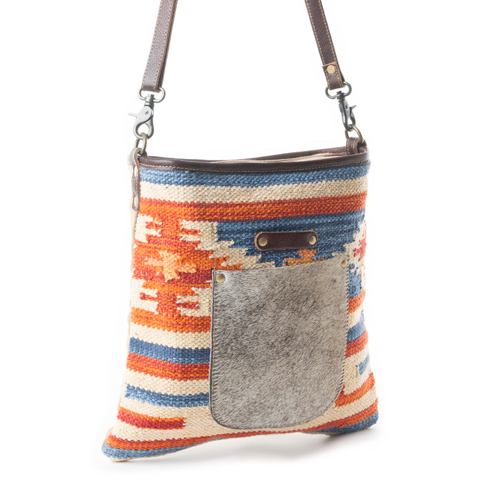 PURSUASIVE SHOULDER BAG - Myra USA