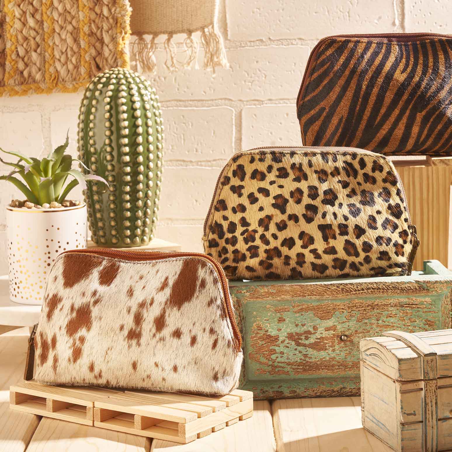 Zebra Delight Pouch - MyraUSA