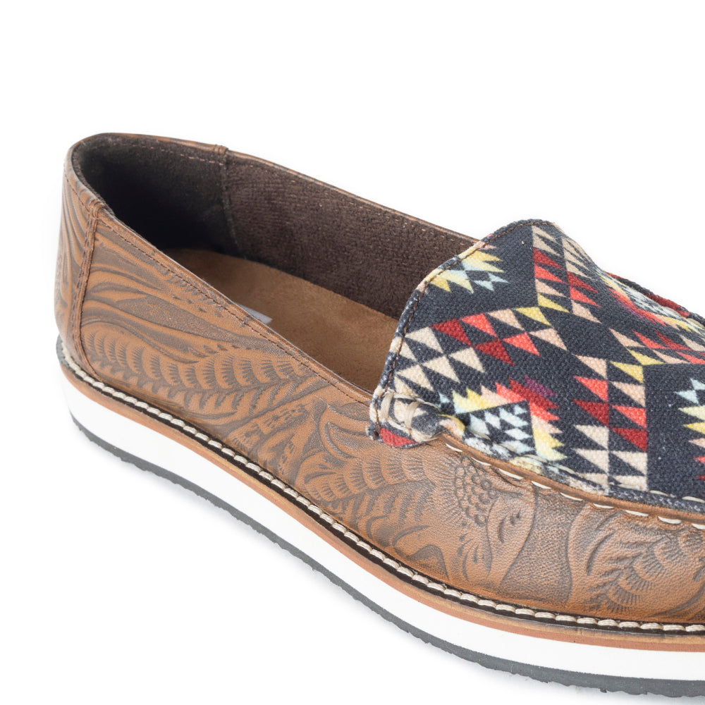 Embossed Footing Sneakers - MyraUSA