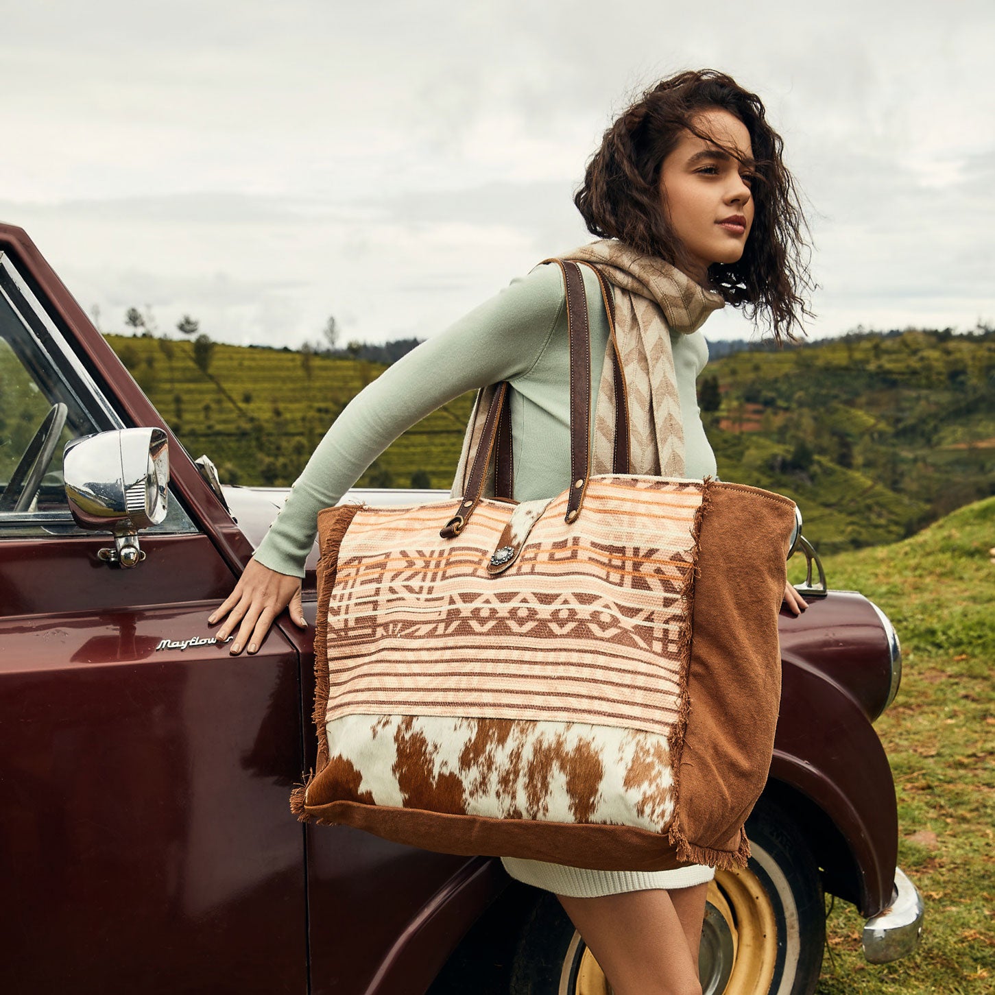 Coral Blossoms Weekender Bag - MyraUSA