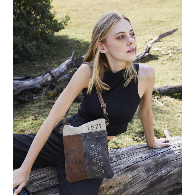 Fanatical Small & Crossbody Bag - MyraUSA