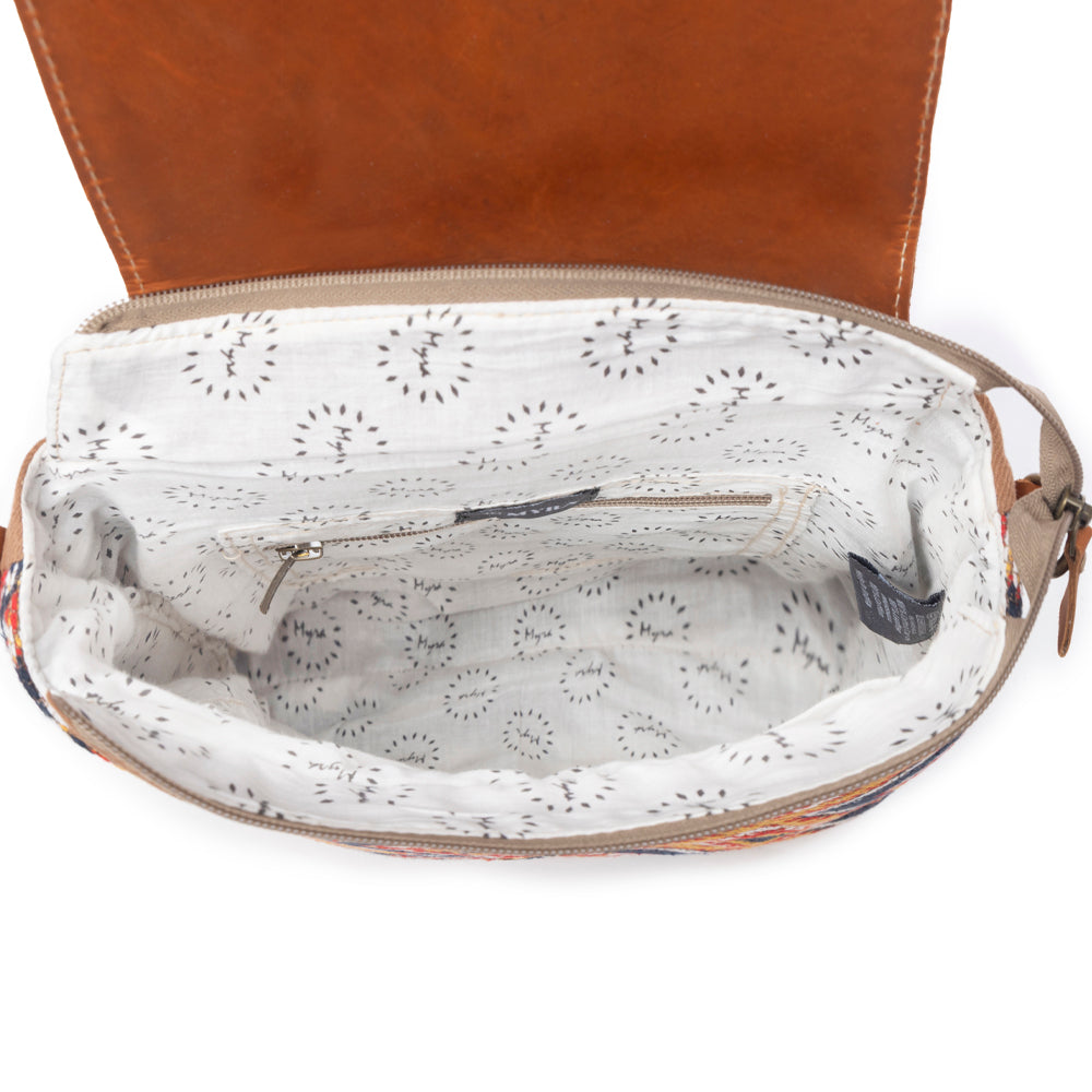 peanut brown Small & Crossbody Bag - Myra USA
