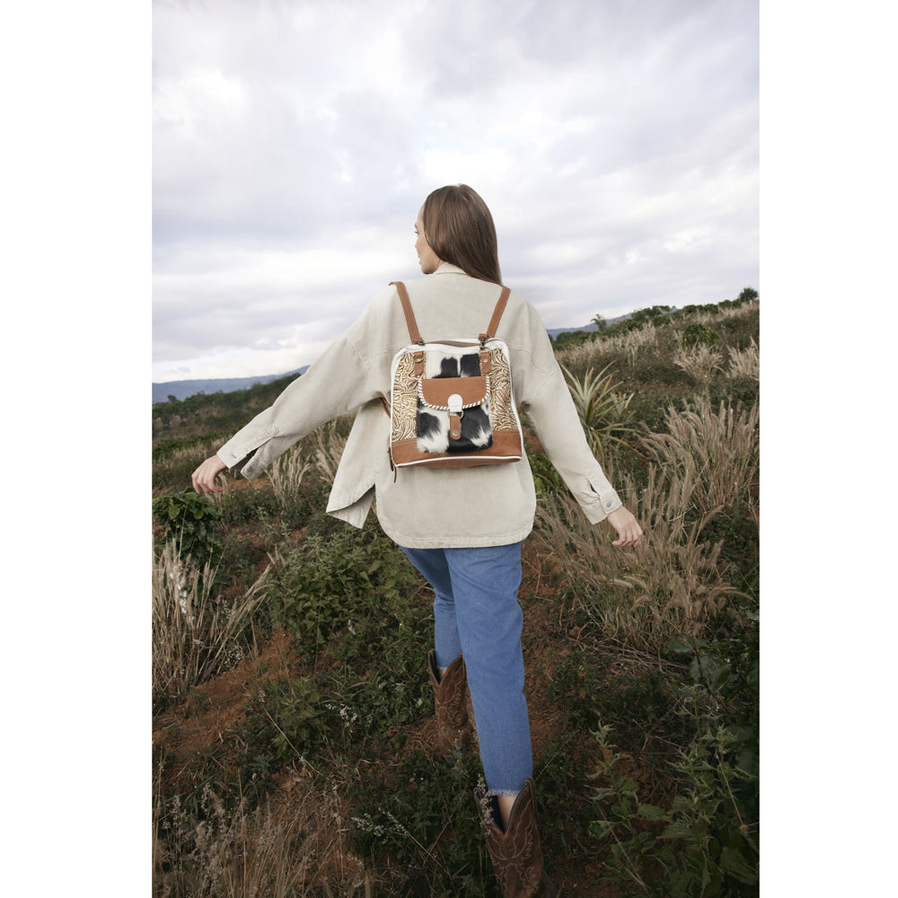 Prairie Grasslands Canvas and Hairon Backpack. - Myra USA