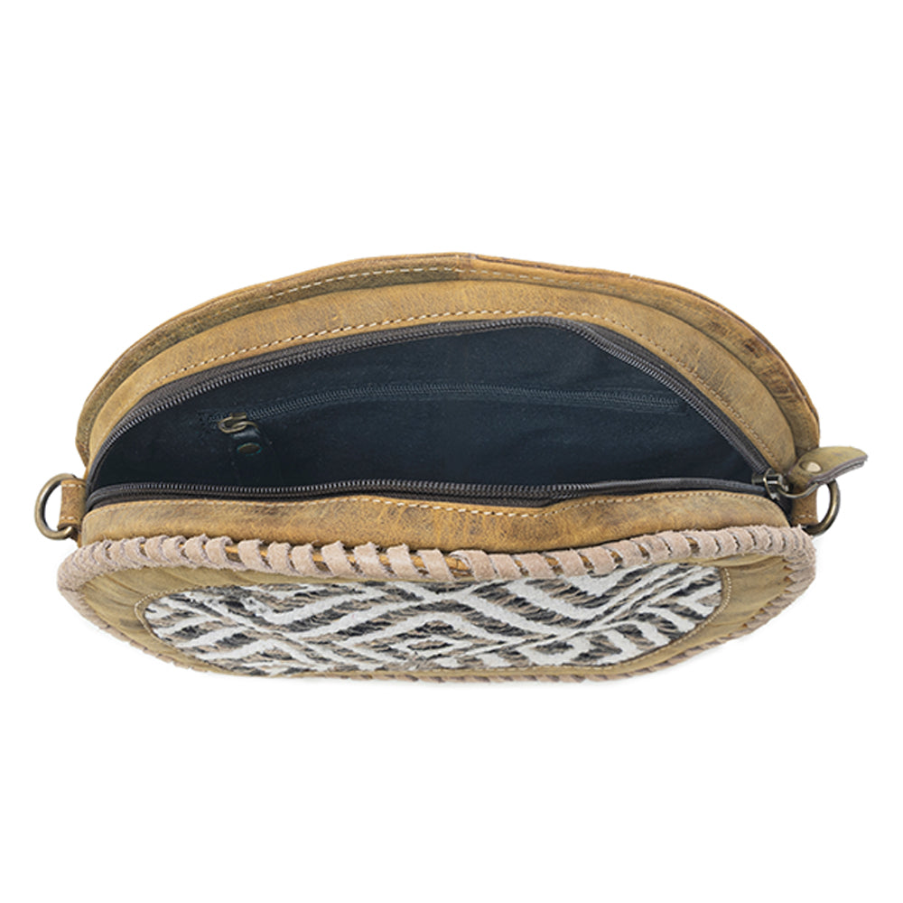 Sand Weaver Round Bag. - Myra USA