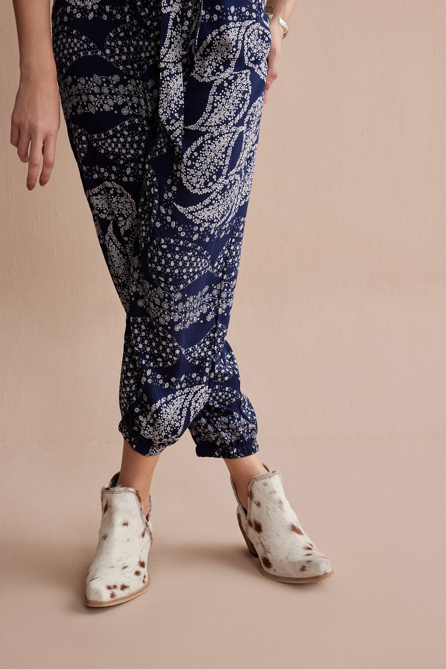 Sunset Bloom Split-Top Hair-On Hide Boots In Speckled Fawn - Myra USA