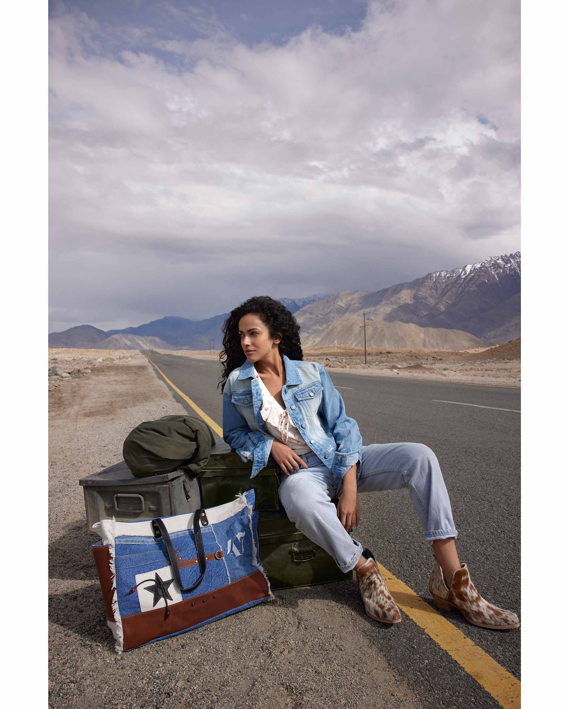 Country Road 47 Weekender Bag - Myra USA