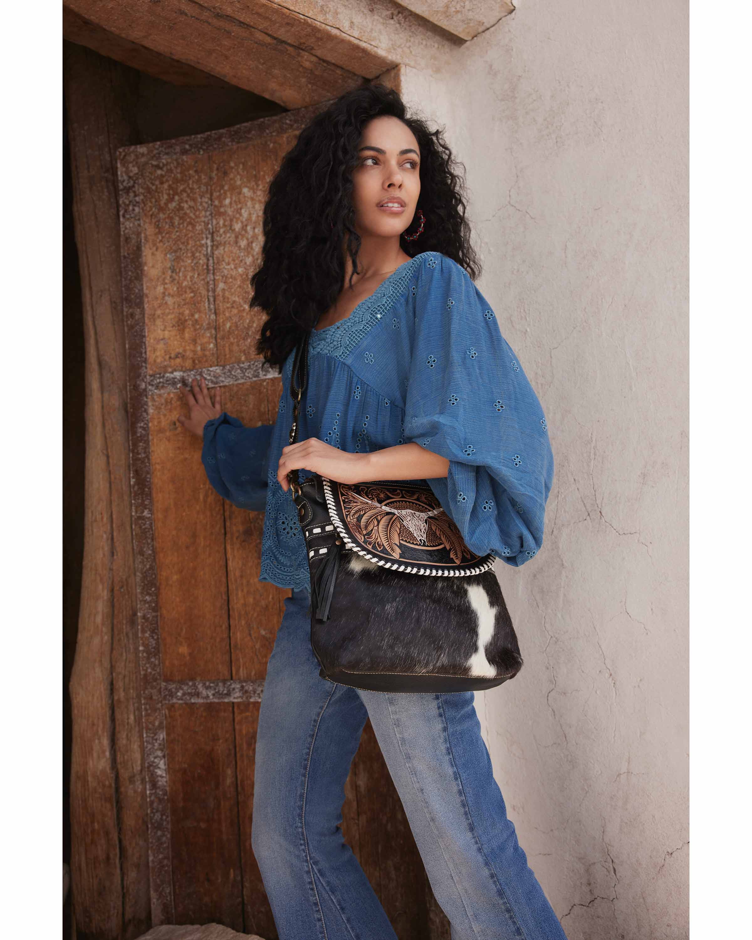 Spirit Of The Herd HandTooled Bag - Myra USA