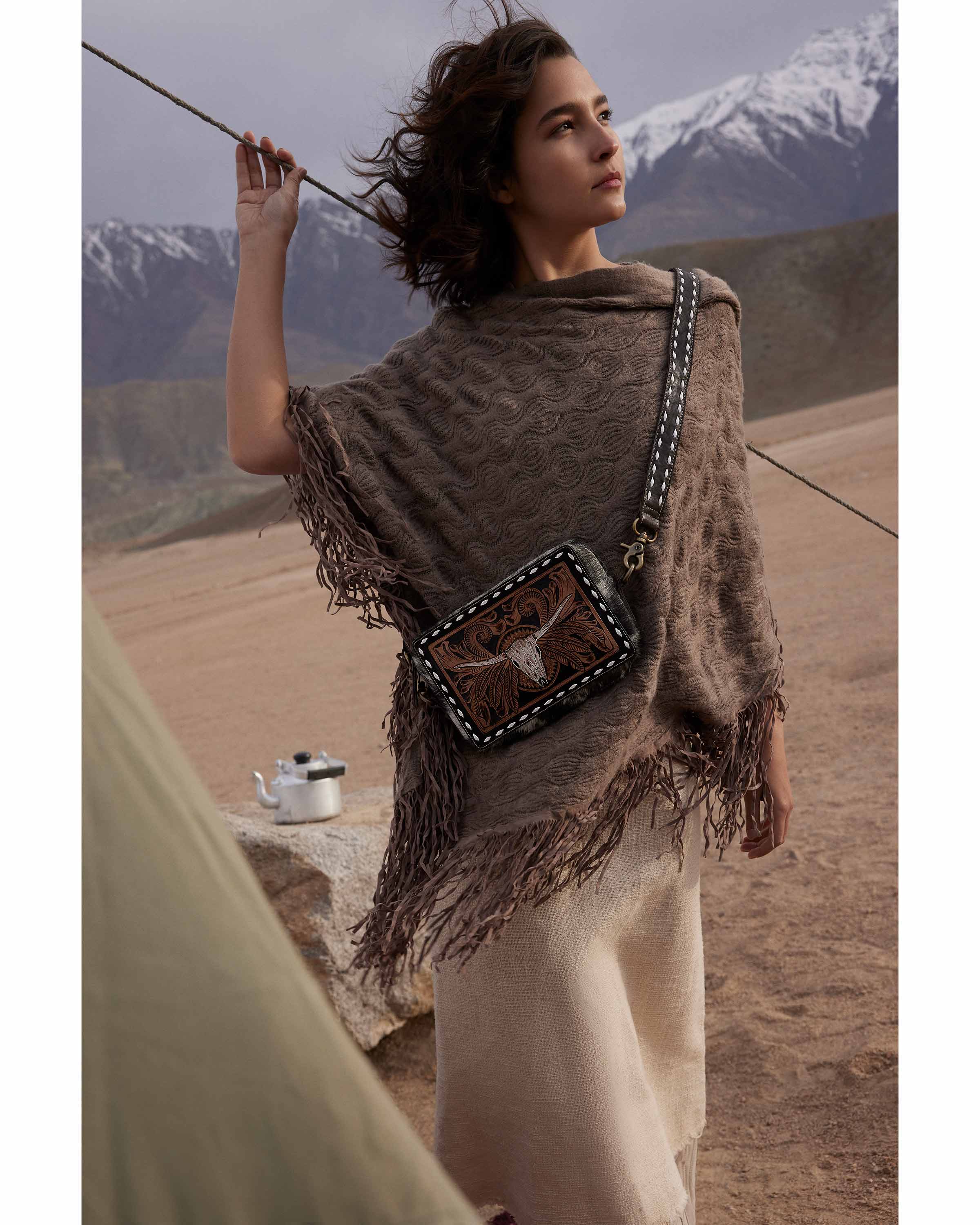 Spirit Of The Herd Hand-Tooled Hand-Tooled Bag - Myra USA