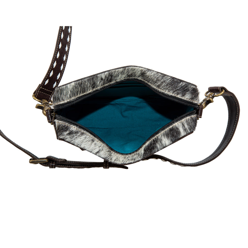 Spirit Of The Herd Hand-Tooled Hand-Tooled Bag - Myra USA