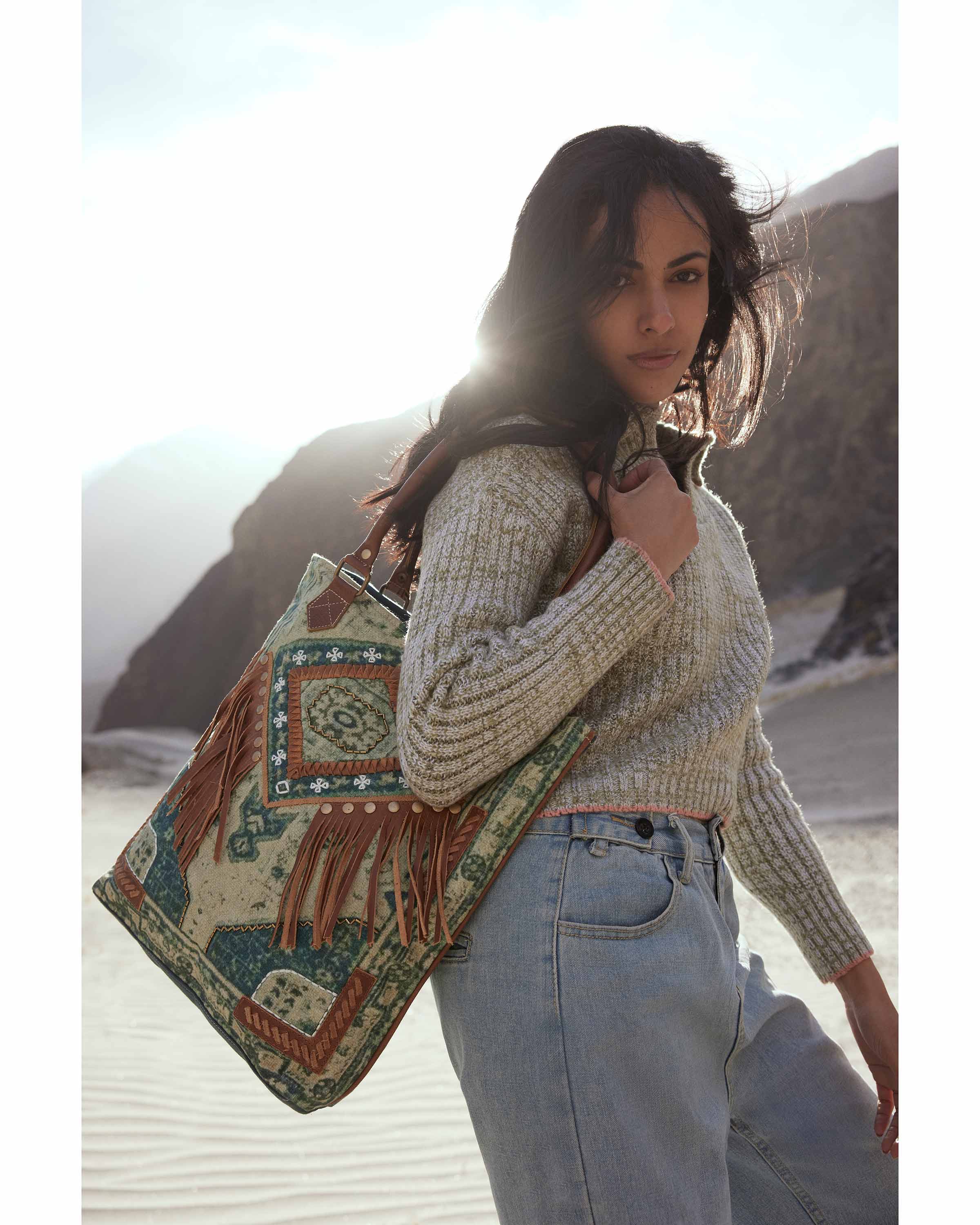 Angelica Accent Tote Bag - Myra USA