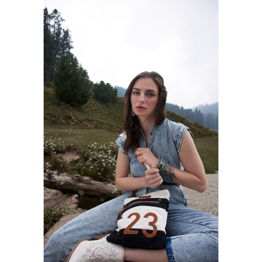 23 Skidoo Small & Crossbody Bag - Myra USA
