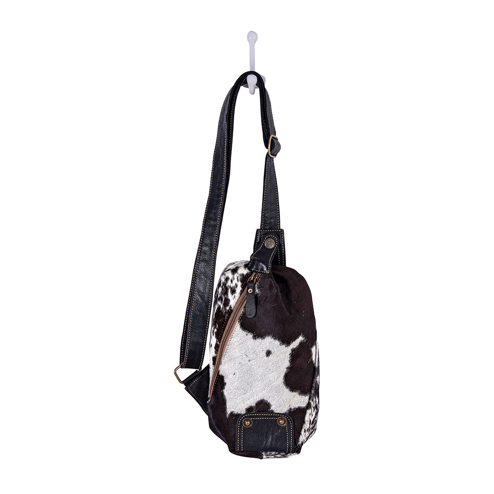 Robnette Ranch Fanny-Pack Bag in Dark & White - Myra USA