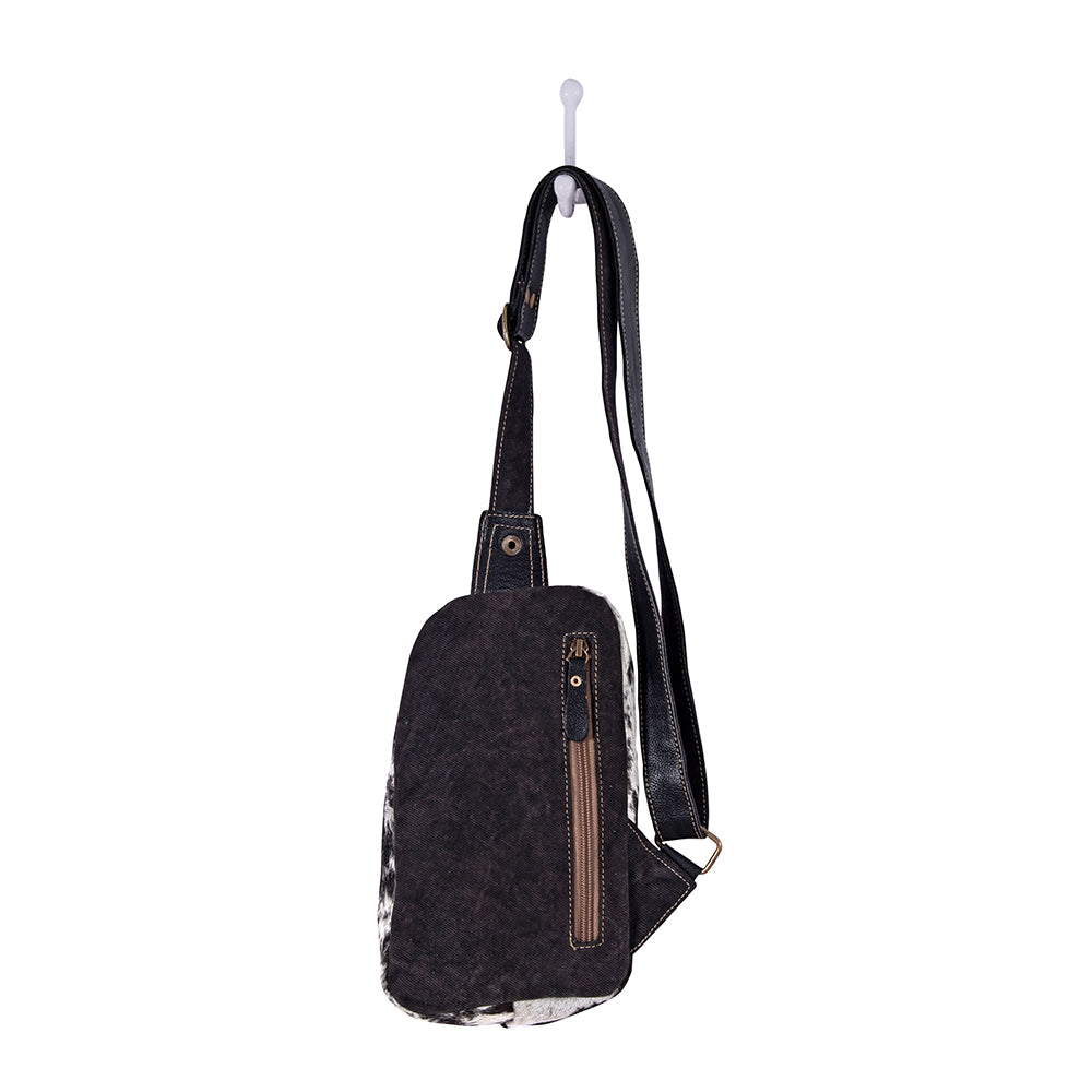 Robnette Ranch Fanny-Pack Bag in Dark & White - Myra USA