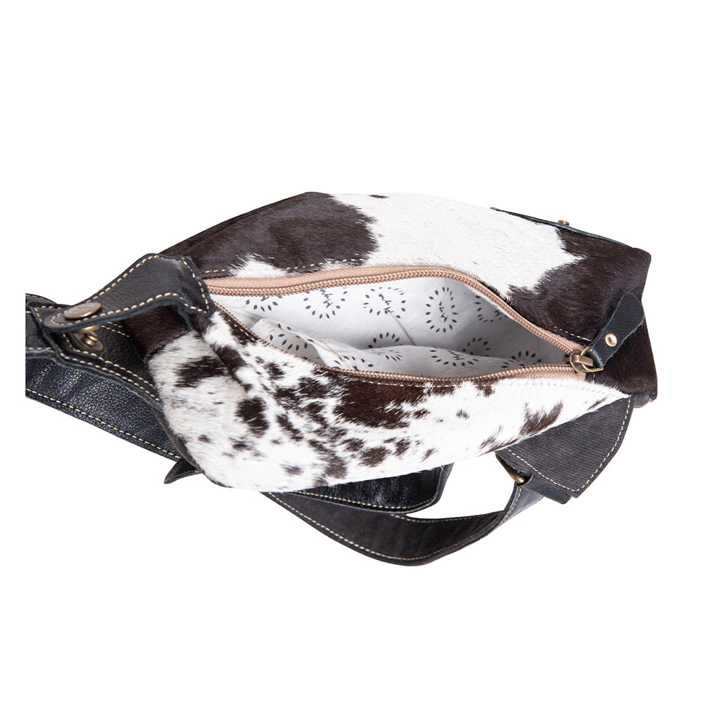 Robnette Ranch Fanny-Pack Bag in Dark & White - Myra USA