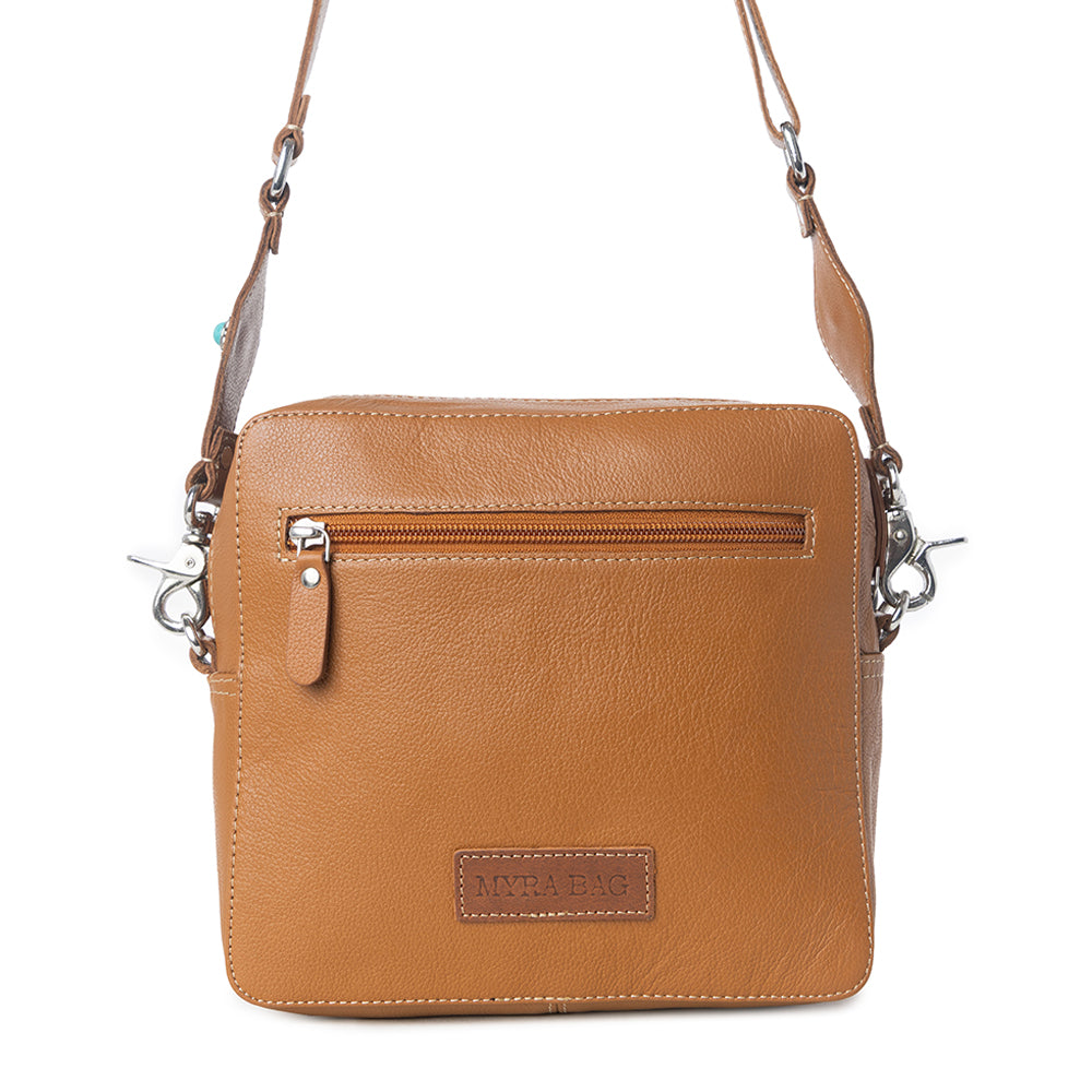 Dakota Highlands Hand-tooled Bag - Myra USA