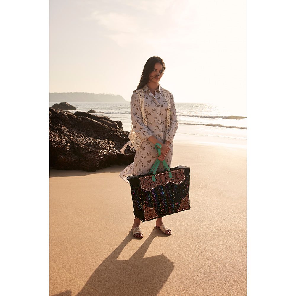 Galaxy Fire Weekender Hand-Tooled Bag - Myra USA