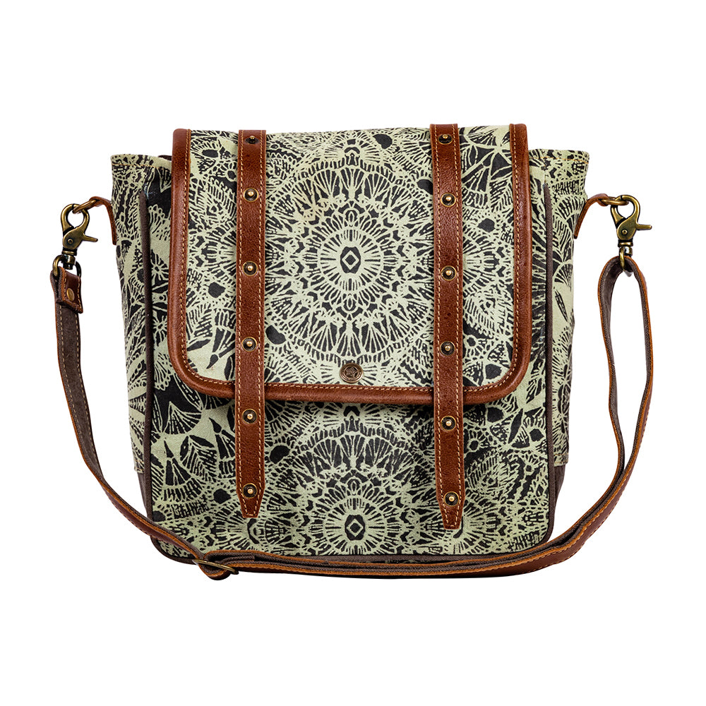 Le Medallion Shoulder Bag - Myra USA