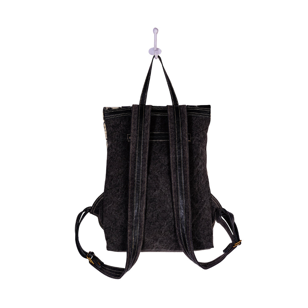 Le Medallion Rider Backpack In Black - Myra USA