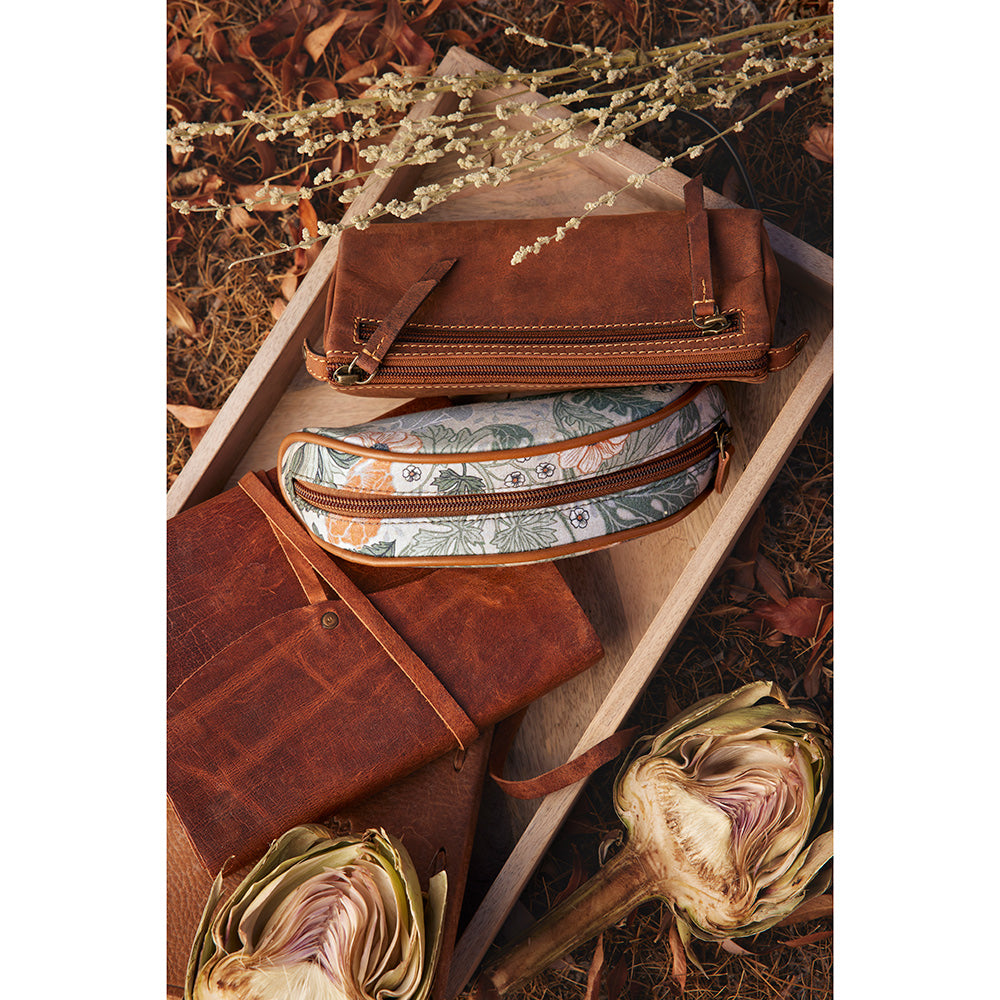 Catalona Springs Slimline Multi Pouch - Myra USA