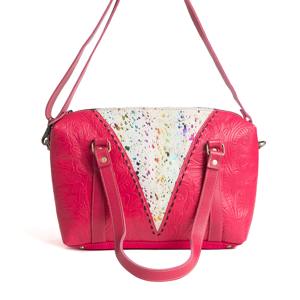 Tierra Vasta Duffle Bag in Magenta - Myra USA