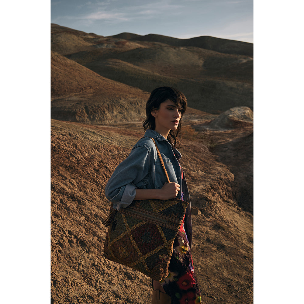 Mahsen Bloom Crossbody Bag - Myra USA