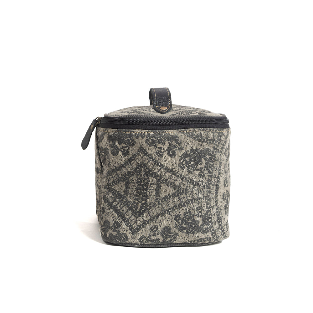 Carmela Toiletries Bag - Myra USA