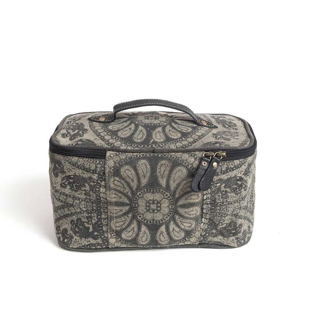 Carmela Toiletries Bag - Myra USA