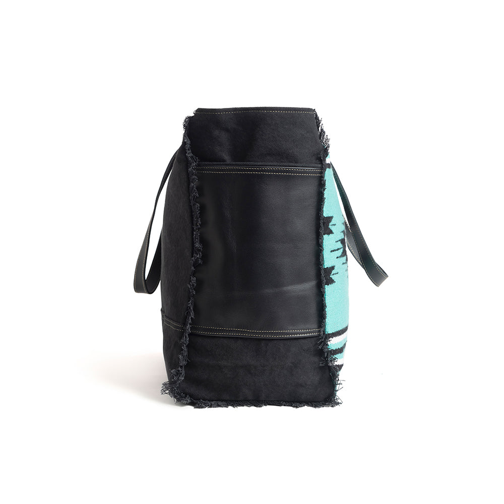 Riverbend Serape Weekender Bag - Myra USA