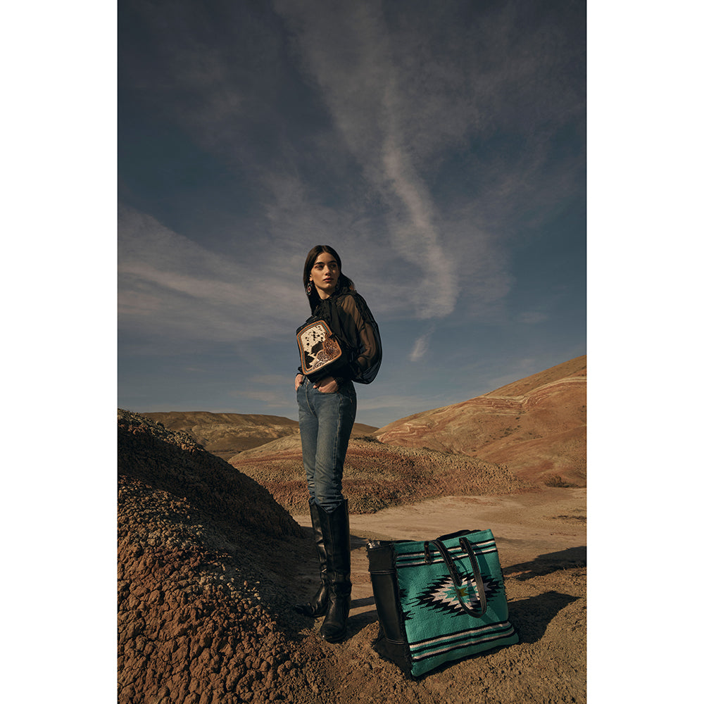 Riverbend Serape Weekender Bag - Myra USA