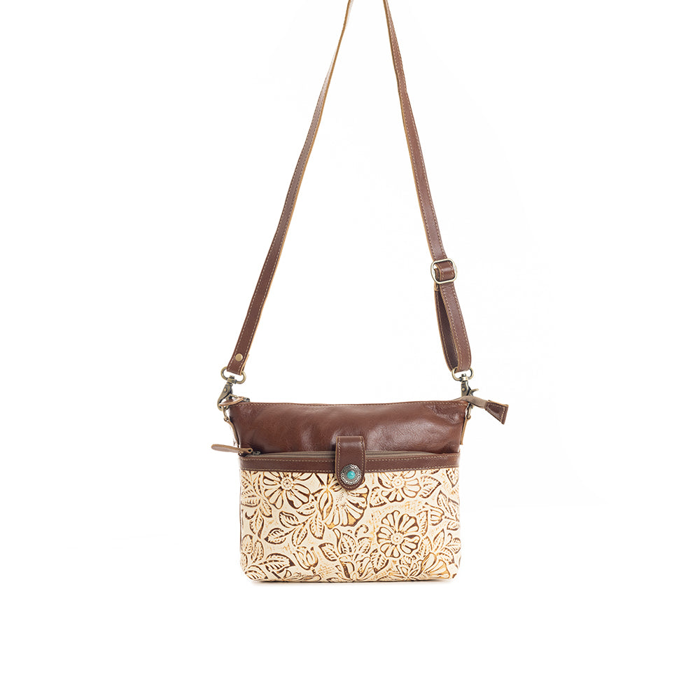 Fennington Leather Bag in Ivory - Myra USA
