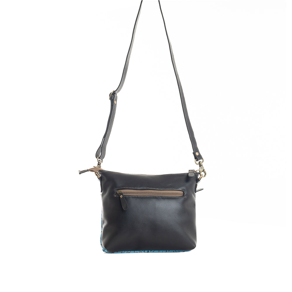 Fennington Leather Bag in Blue - Myra USA