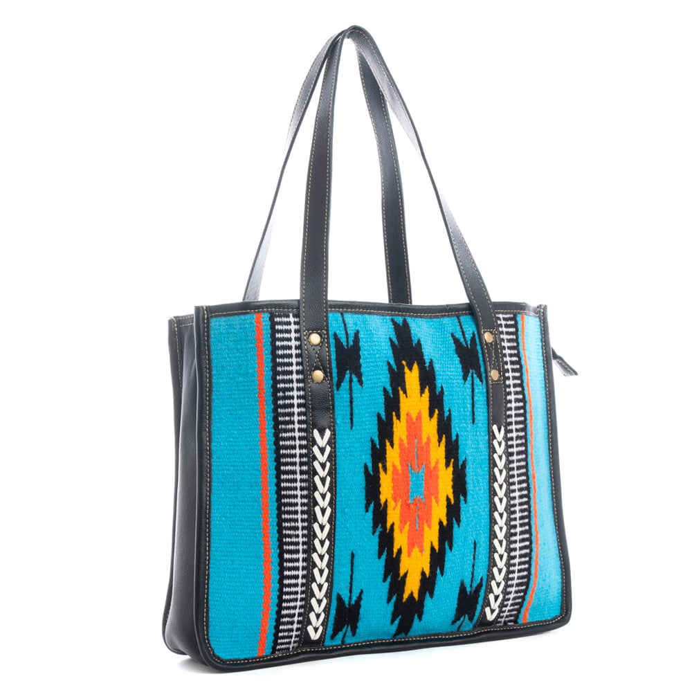 Questa Mesa Concealed-Carry Bag in Coal - Myra USA