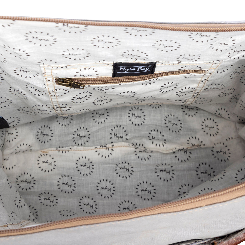 Europa Postique Mini Duffle - Myra USA