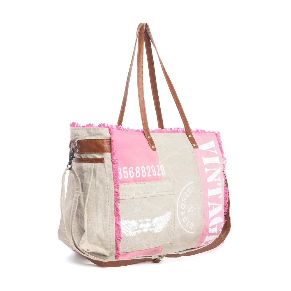 Queen Creek Weekender Bag in Pink - Myra USA