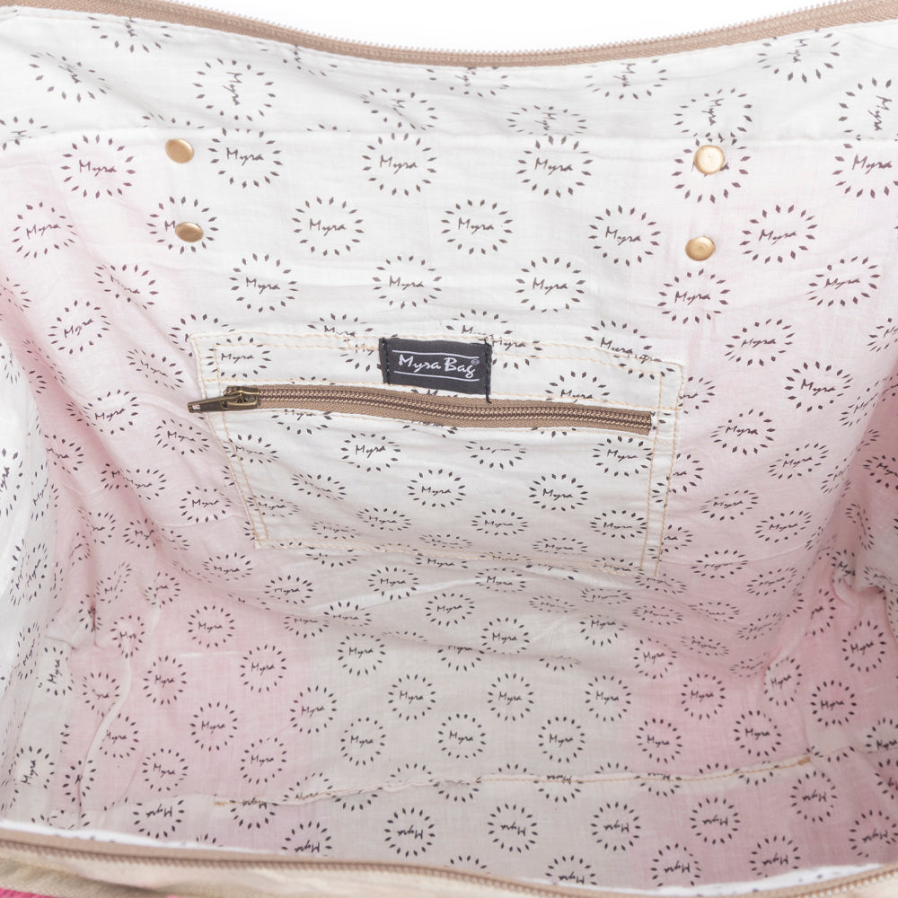 Queen Creek Weekender Bag in Pink - Myra USA