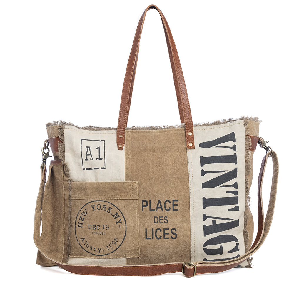 Queen Creek Weekender Bag in Sandstone - Myra USA
