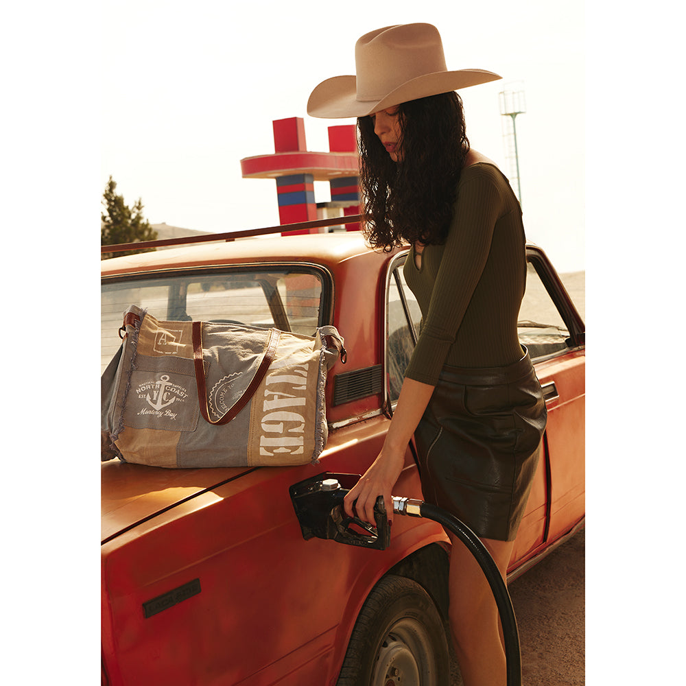 Queen Creek Weekender Bag in Sky Blue - Myra USA