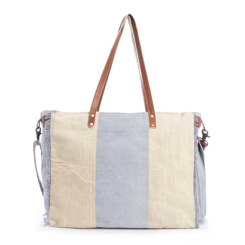 Queen Creek Weekender Bag in Sky Blue - Myra USA