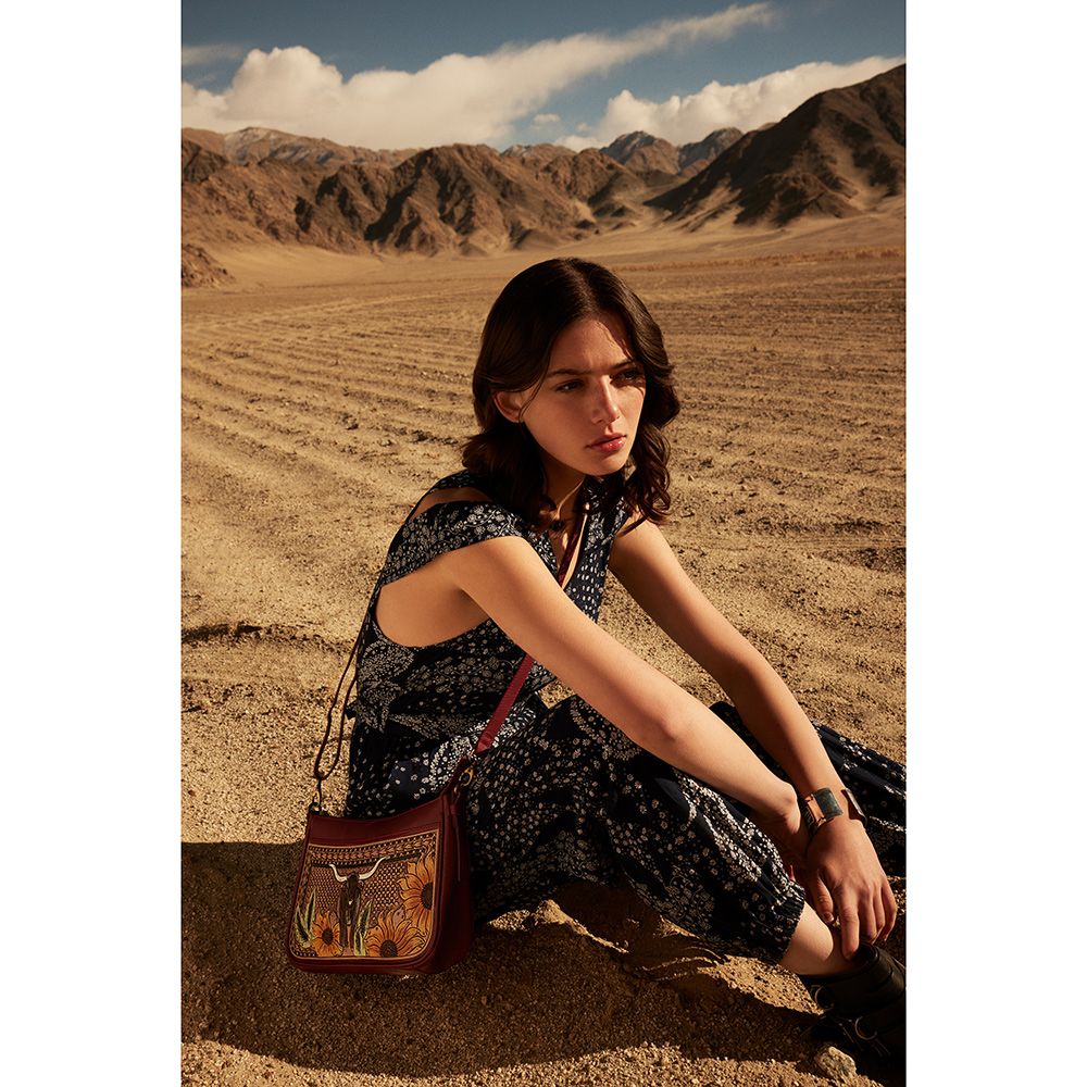 On the Trail Home Hand-tooled Bag - Myra USA