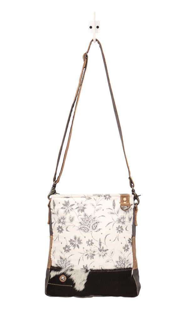 Albino Shoulder Bag - MyraUSA