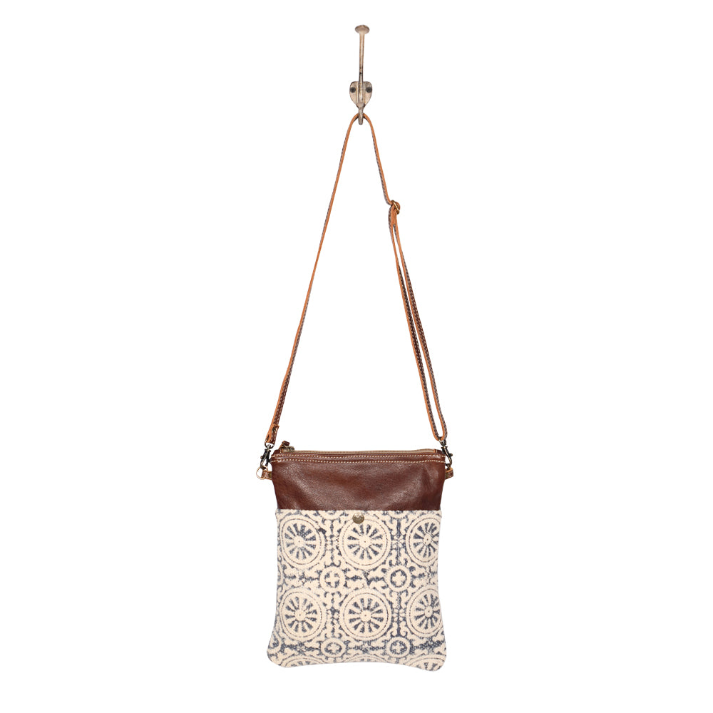 Ruggy Small & Crossbody Bag - MyraUSA